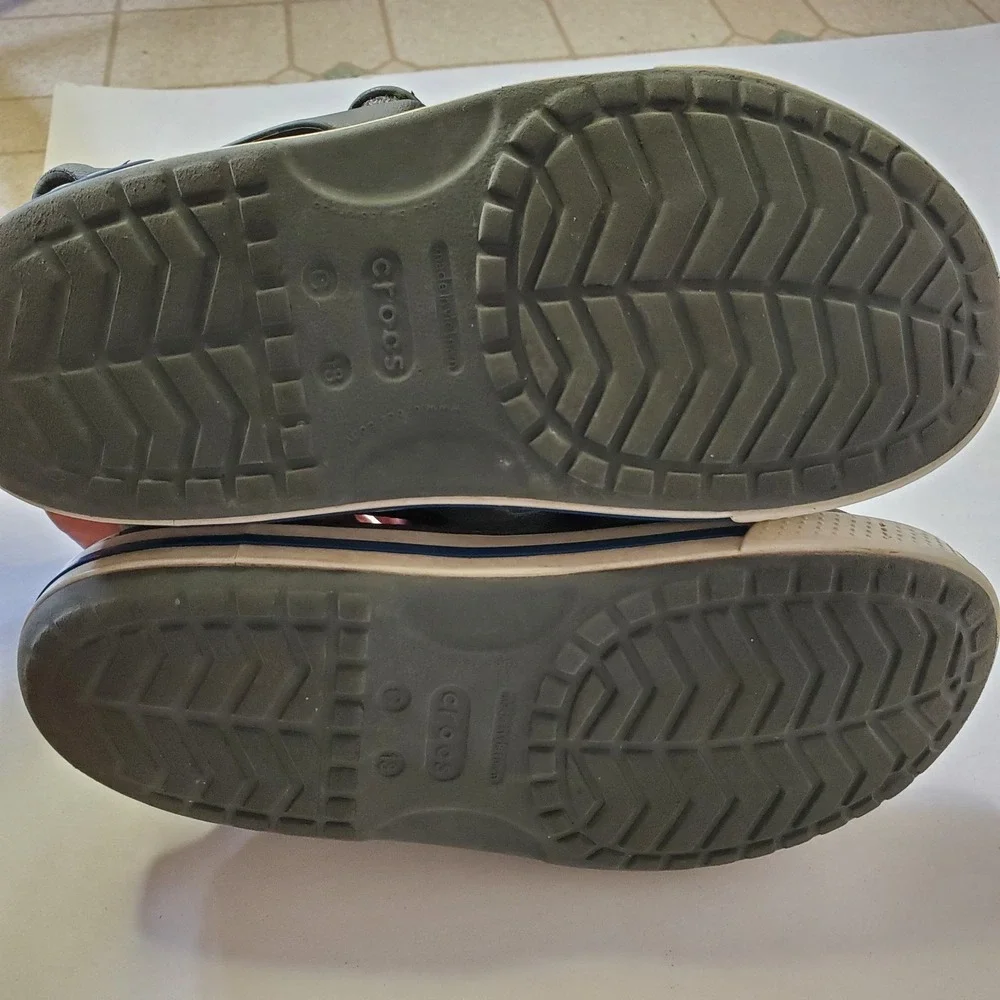 Crocs‎ Kids Crocband II Open Toe Sandal Shoes,Gray/White Size 13
